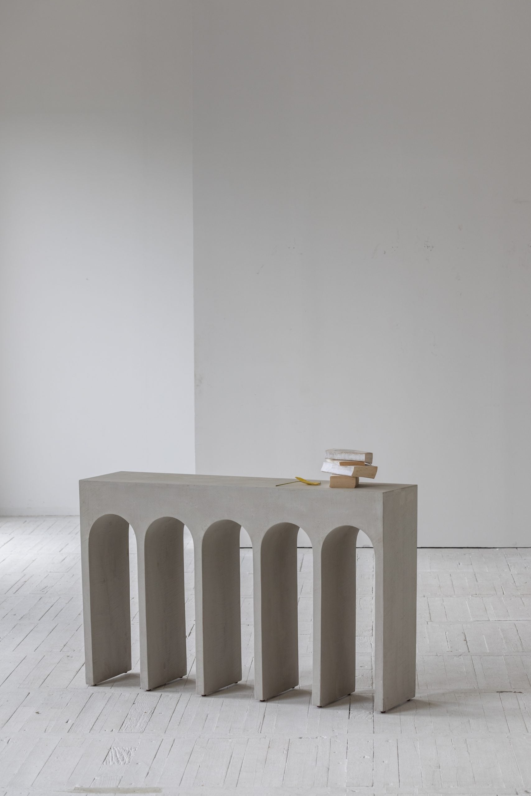 Hydra Console Table image 3